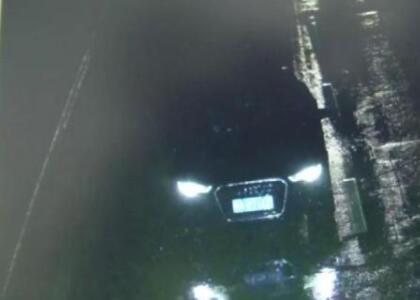 奇葩！西安男子1副假車牌套7輛車，竟是為了省停車費！